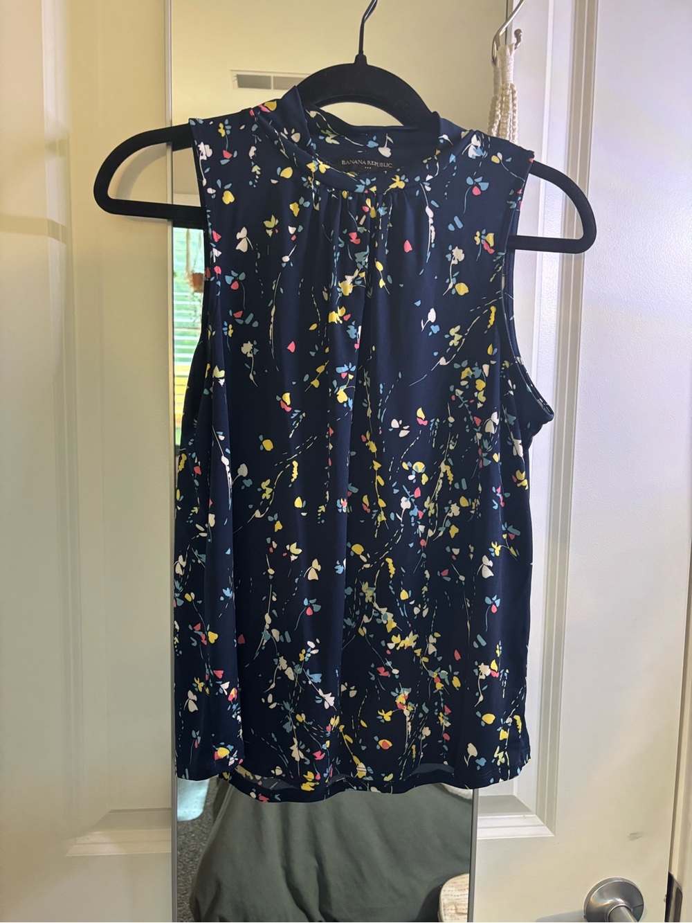 Banana Republic Navy Floral Print Sleeveless Shell